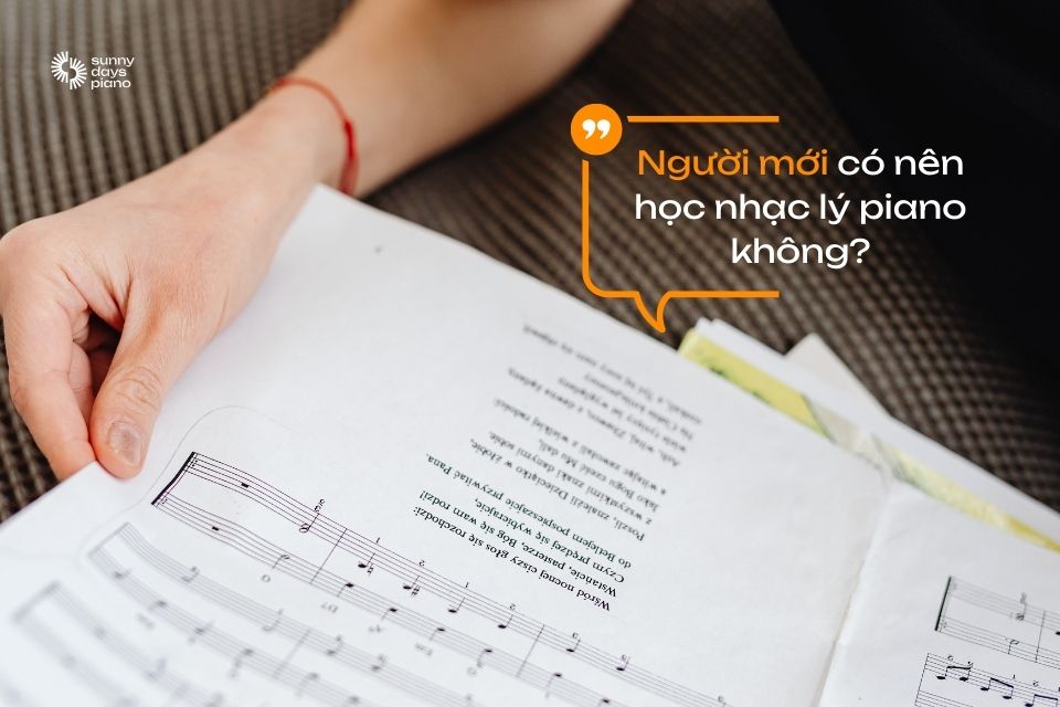 Người mới có nên học nhạc lý piano không?