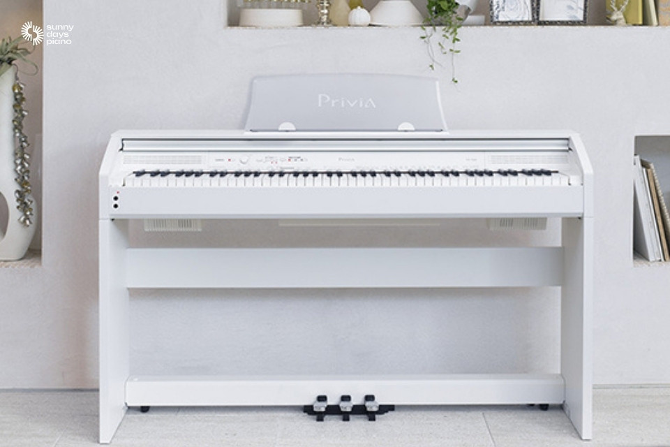 Đàn piano điện Casio Privia PX-160 được nhiều người học piano lựa chọn nhờ giá cả phải chăng