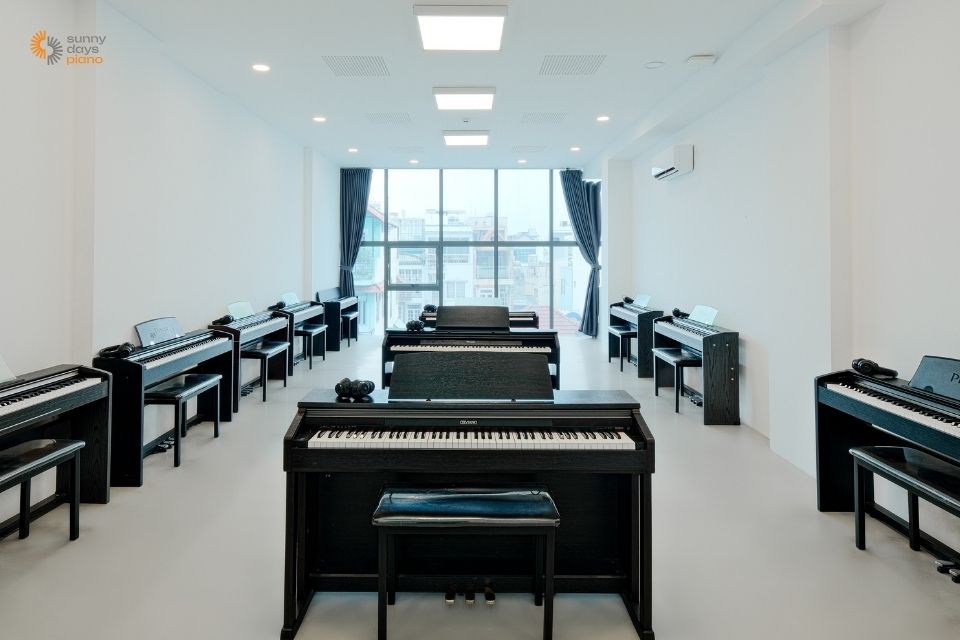 Phòng học đàn piano quận 1 có cơ sở vật chất tốt sẽ được trang bị nhiều loại đàn piano chất lượng