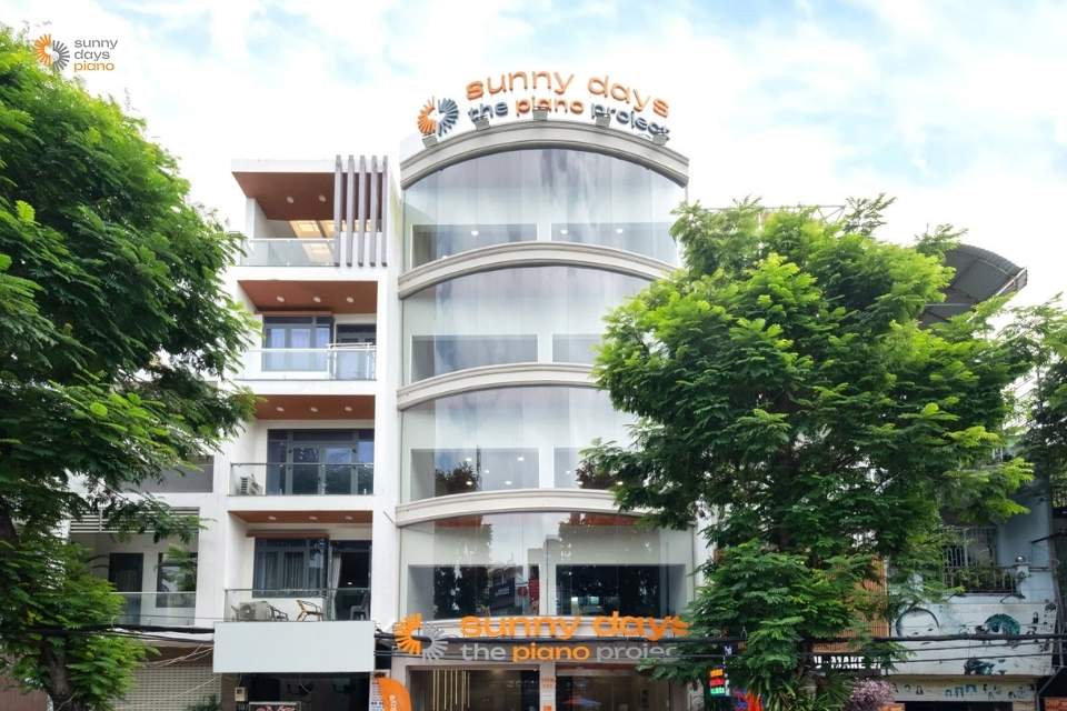 Sunny Days Piano hiện đã có trụ sở học đàn piano quận 1 chất lượng